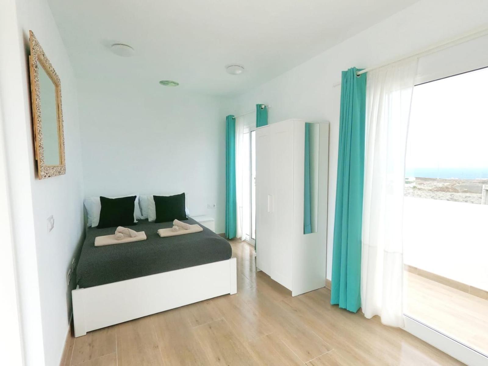 Jardin Del Mar Apartment ตินาโค ภายนอก รูปภาพ